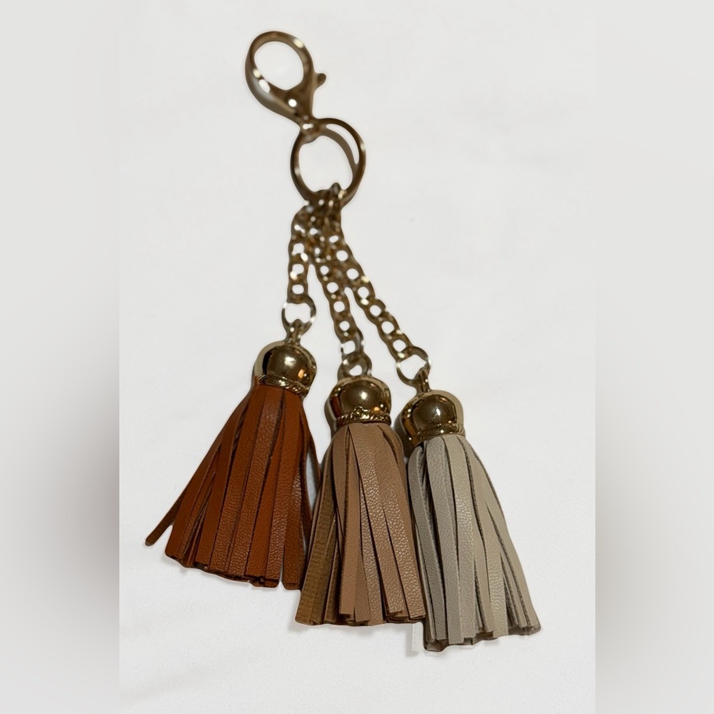 Elegant Gold and Brown Tassel Keychain B8